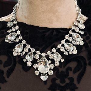 Fabulous rhinestone statement necklace choker NWOT bridal prom pageant wear
